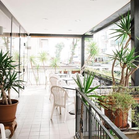 רימיני Hotel Arlino מראה חיצוני תמונה