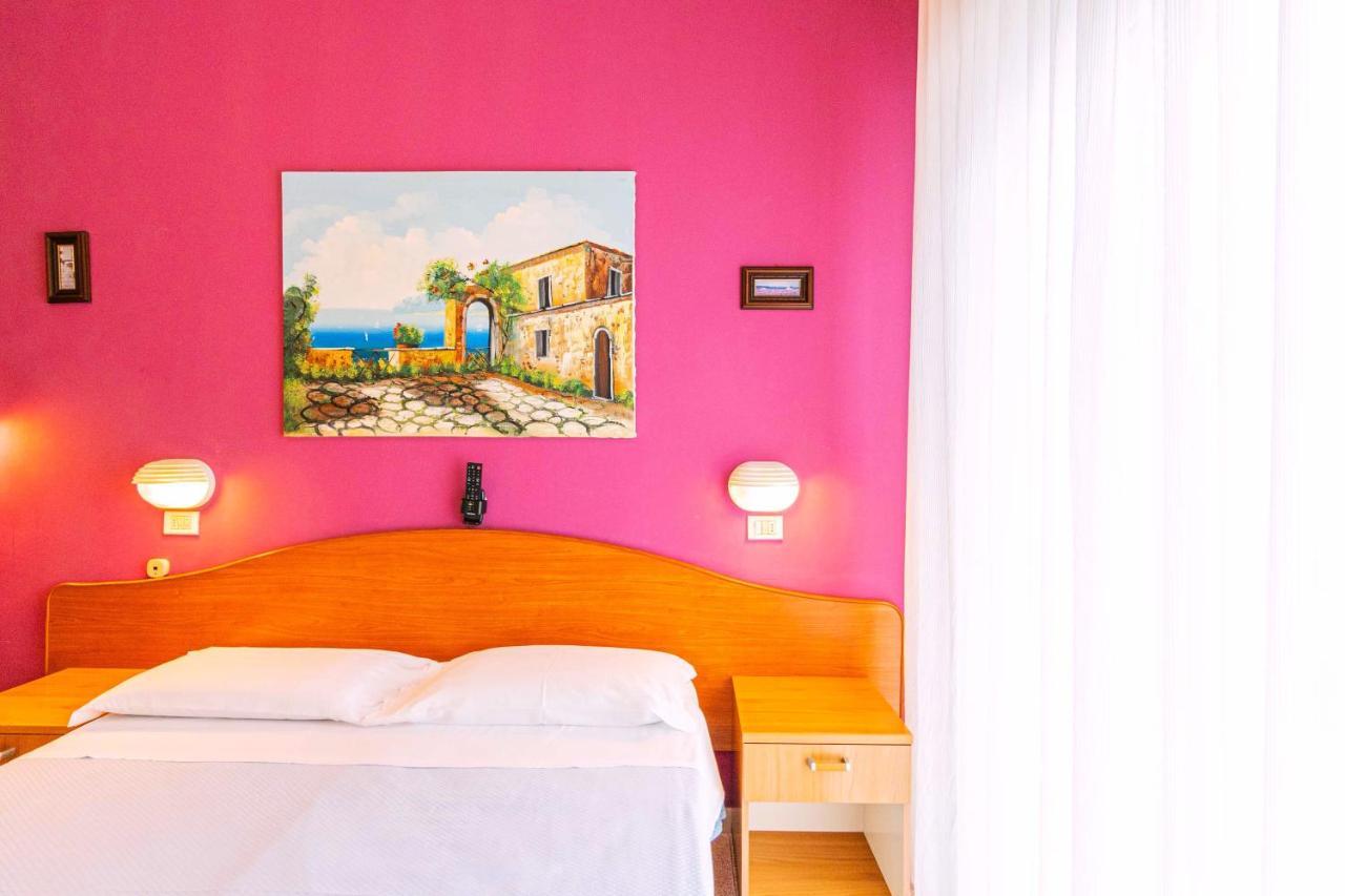 רימיני Hotel Arlino מראה חיצוני תמונה