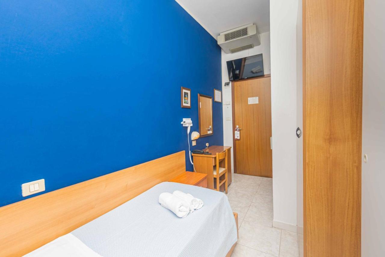 רימיני Hotel Arlino מראה חיצוני תמונה