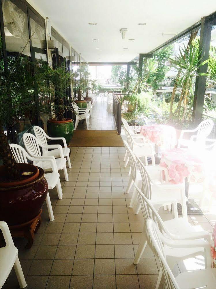 רימיני Hotel Arlino מראה חיצוני תמונה